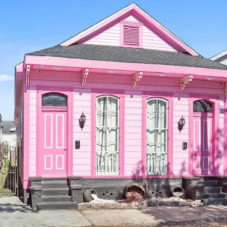 Freshly Renovated Near The French Quarter *