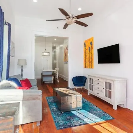 Holiday home Freshly Renovated Near The French Quarter *
