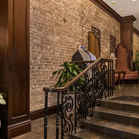 Resort Club Wyndham La Belle Maison New Orleans
