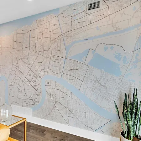 Apartment Pool & Gym Retreat Steps From Crescent Park New Orleans