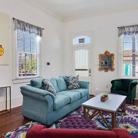 Easy Living Near Fq And The Fairgrounds Holiday home New Orleans