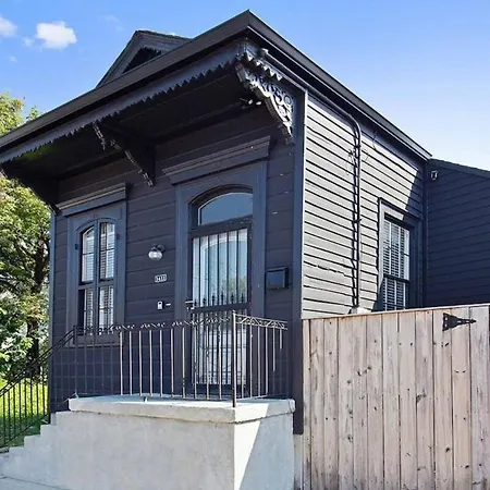 Easy Living Near Fq And The Fairgrounds Holiday home *