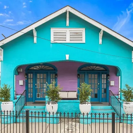 Sun Petals Chic 3bed 3 Mins To Superdome & Cbd