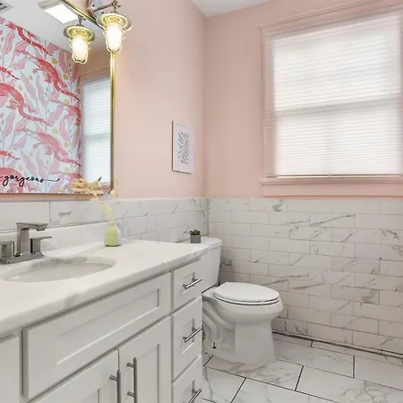 Holiday home Sun Petals Chic 3bed 3 Mins To Superdome & Cbd *
