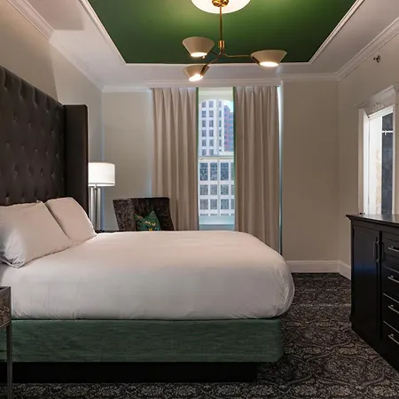 Hotel Le Pavillon, New Orleans, A Tribute Portfolio