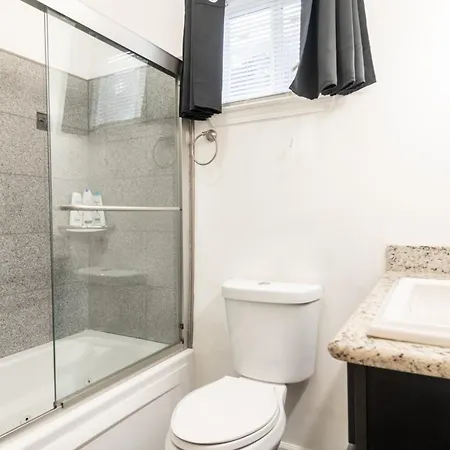 Beautiful With Jazucci Tub Holiday home