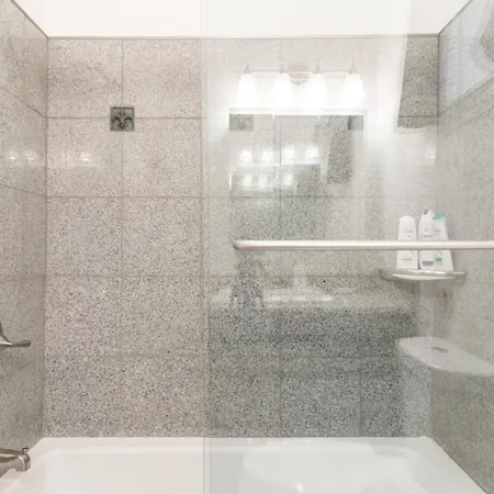Beautiful With Jazucci Tub