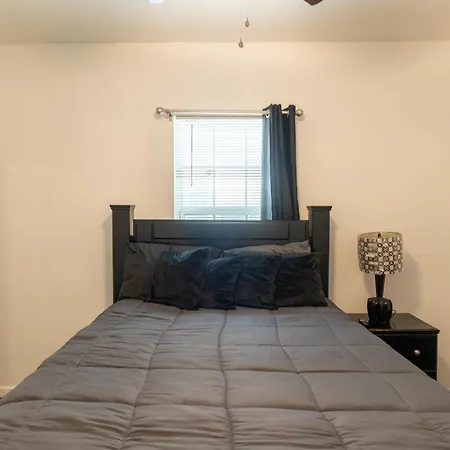 Beautiful With Jazucci Tub Holiday home New Orleans