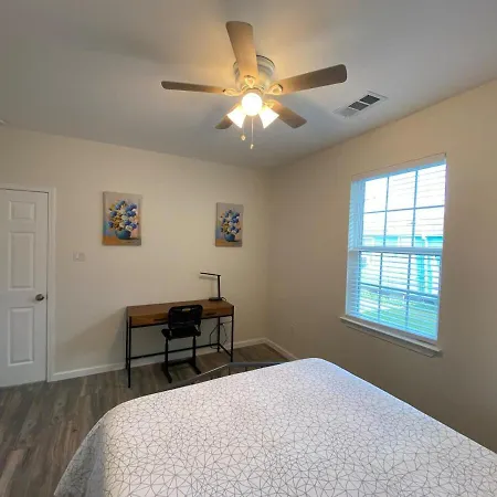 3-bedroom Close To The French Quarter *
