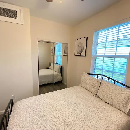Apartment 3-bedroom Close To The French Quarter *