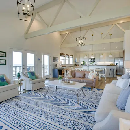 Lakefront Nola W/ Hot Tub & Views! Holiday home *