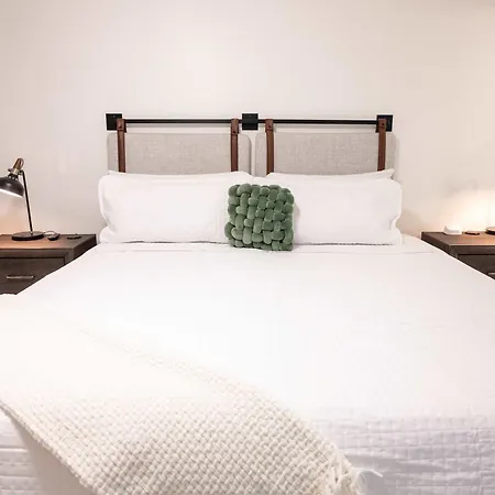 Mid Magic 7 Apartment