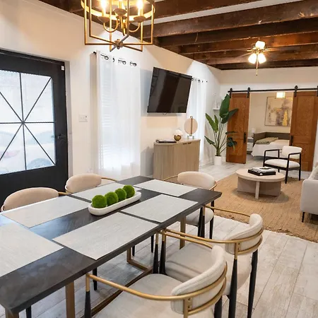 Mid Magic 7 Apartment *