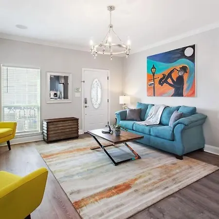 Holiday home Modern 3 Bedroom In Mid New Orleans