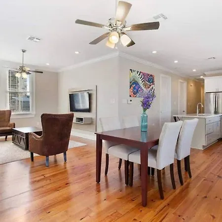 Gorgeous Elegant Home! Perfect For Vacation *