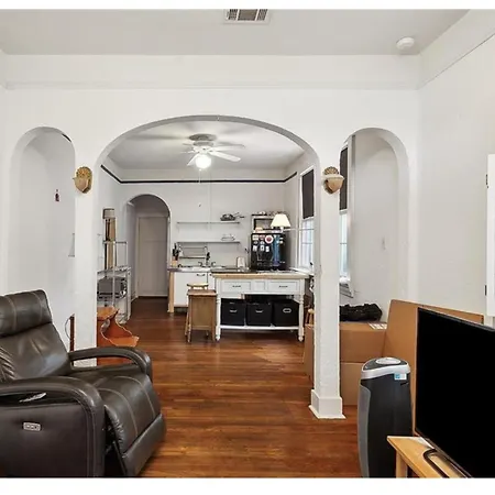 Apartment Getaway On Chartres