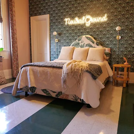Historic 3-bedroom 2-bath Walk To The French Quarter New Orleans