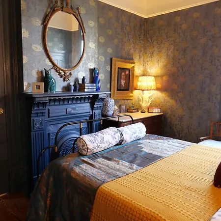 Historic 3-bedroom 2-bath Walk To The French Quarter Holiday home *