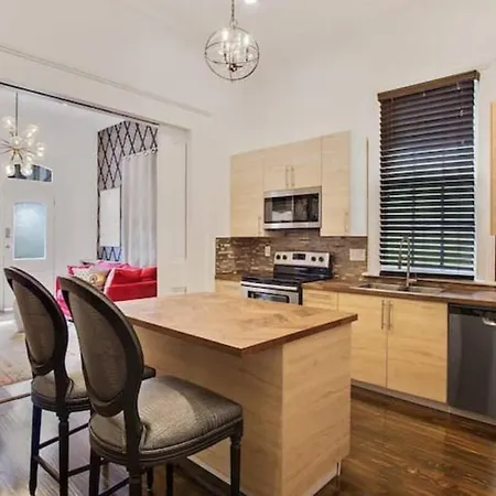 Nola Charm 3br Blocks To The French Quarter Holiday home *