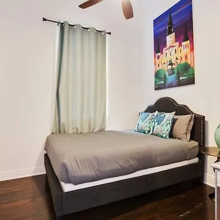 Nola Charm 3br Blocks To The French Quarter Holiday home *