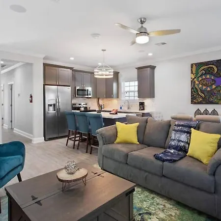 Exceptional Up-class Living Near Superdome Holiday home