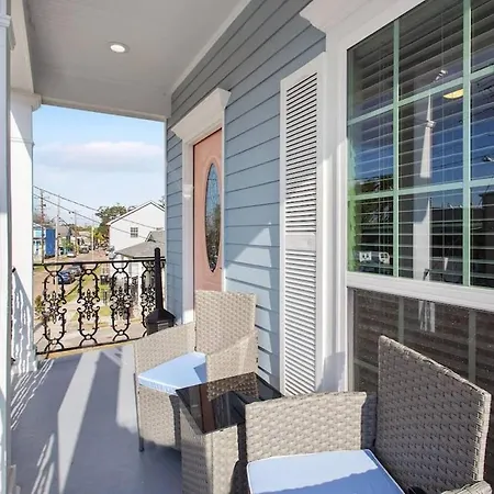 Exceptional Up-class Living Near Superdome Holiday home *