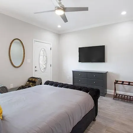 Exceptional Up-class Living Near Superdome * New Orleans