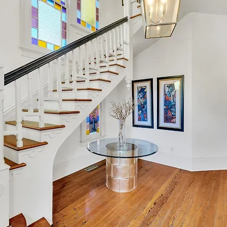 Chic W Balcony In Lower Garden District Holiday home New Orleans