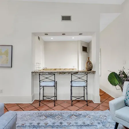 Holiday home Chic W Balcony In Lower Garden District New Orleans