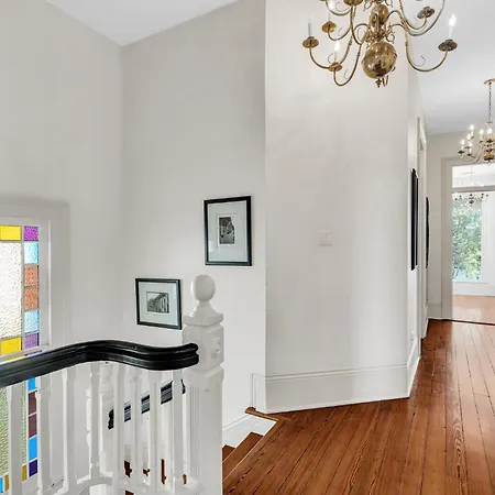 Chic W Balcony In Lower Garden District * New Orleans