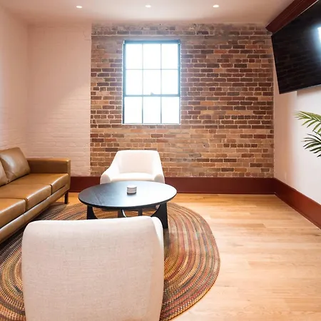 Vibrant 4 Bed 3 Bath Mon Cher With Pool New Orleans