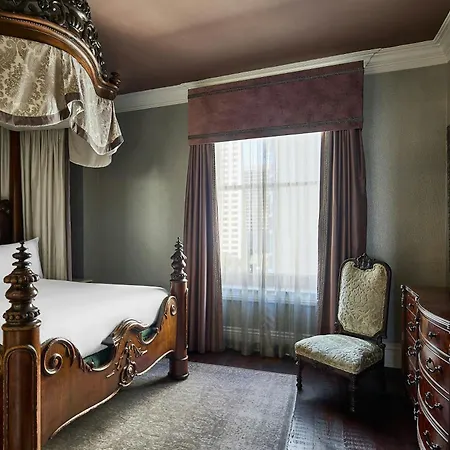 Le Pavillon, New Orleans, A Tribute Portfolio