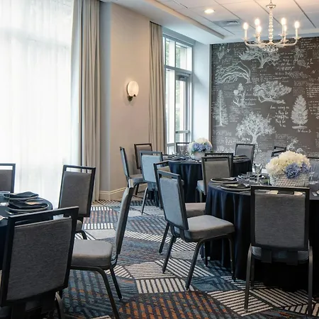 Tonnelle New Orleans, A Tribute Portfolio 4*
