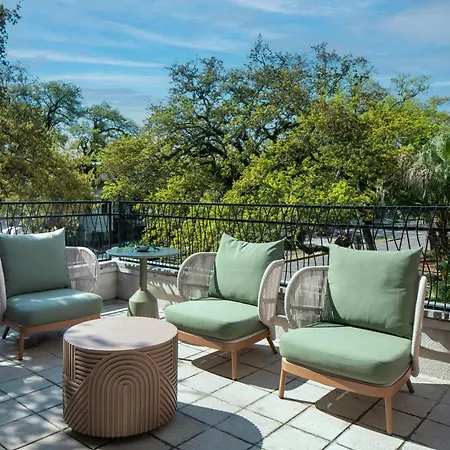 Tonnelle New Orleans, A Tribute Portfolio 4*