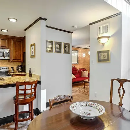 Apartment Victorian Hideaway New Orleans