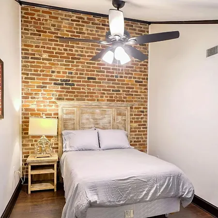 Victorian Hideaway Apartment