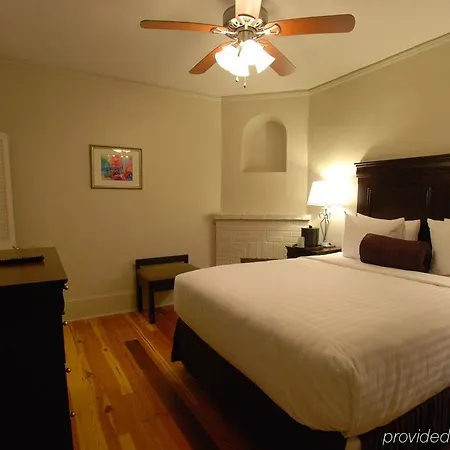 On Ursulines, A French Quarter Inn 3*