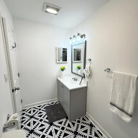 New Walk To Superdome & Near Canal St Apartment *