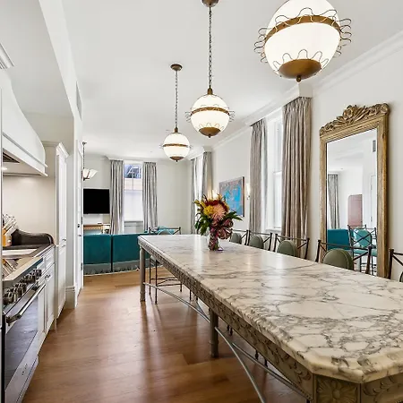 Perle 4* New Orleans