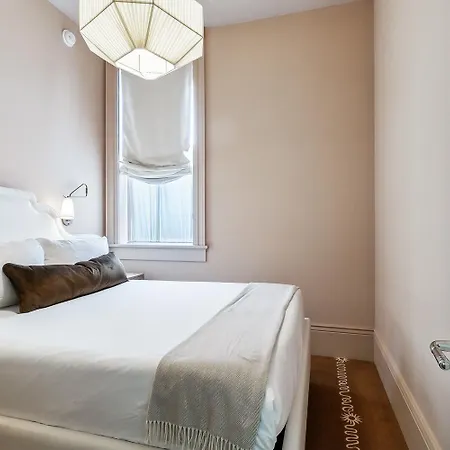 Perle Aparthotel 4*