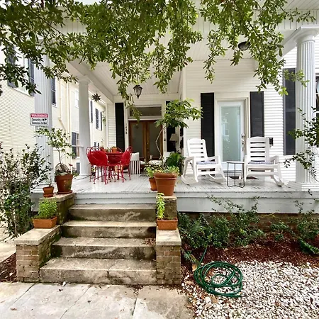 Enchanting Garden District Apartment