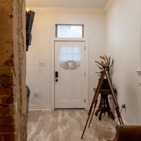 Cozy Place In The Treme Midcity Area Apartment