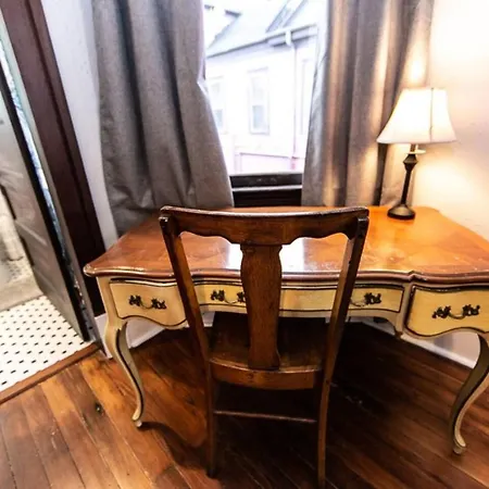 Claiborne Historic Mansion - 5 Bed-3bath