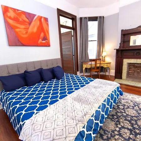Claiborne Historic Mansion - 5 Bed-3bath Holiday home