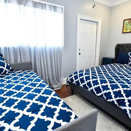 Claiborne Historic Getaways Guest House-economy Rear Unit With Pool *