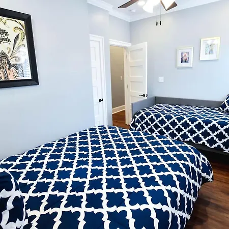 Claiborne Historic Getaways Guest House-economy Rear Unit With Pool Holiday home New Orleans