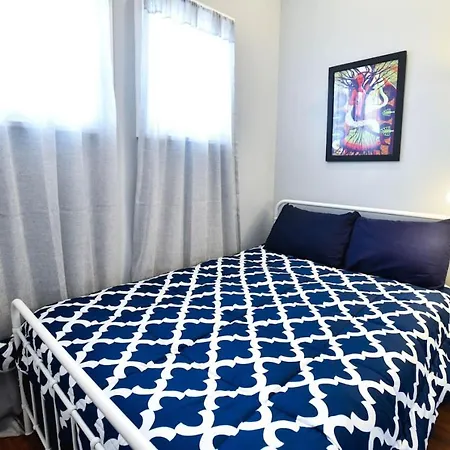 Claiborne Historic Getaways Guest House-economy Rear Unit With Pool Holiday home