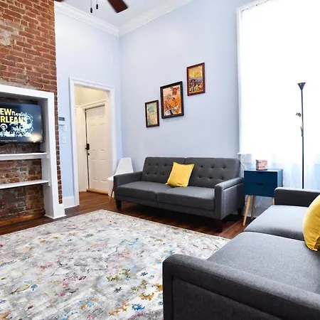 Claiborne Historic Getaways Guest House-economy Rear Unit With Pool New Orleans