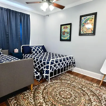 Claiborne Historic Getaways Guest House-economy Rear Unit With Pool New Orleans