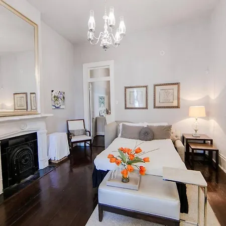 Marais Victorian - Steps To French Qtr Holiday home *